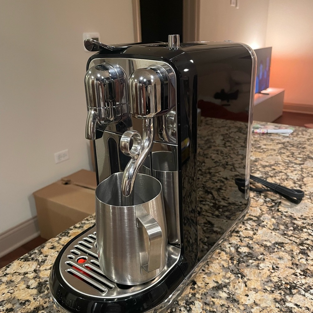 Nespresso Creatista Plus